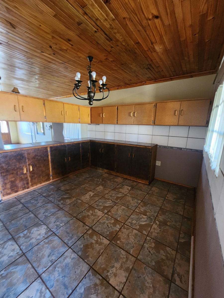 7 Bedroom Property for Sale in Hennenman Free State